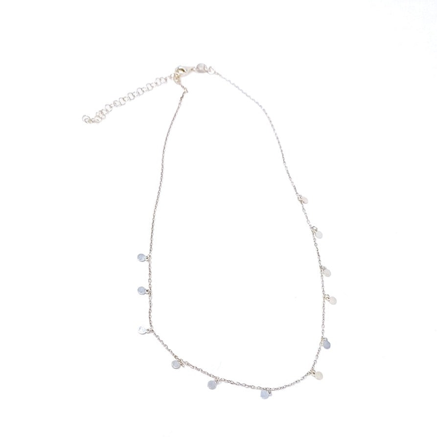 Gargantilla de plata con chapitas circulares