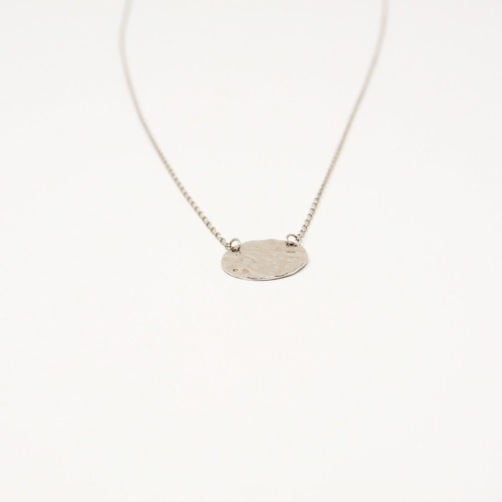 Gargantilla de plata con colgante circular Meissa