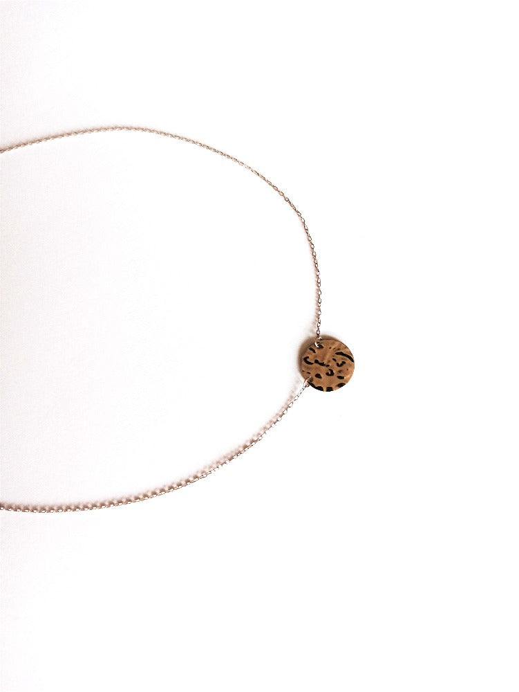 Gargantilla de plata con colgante circular Meissa