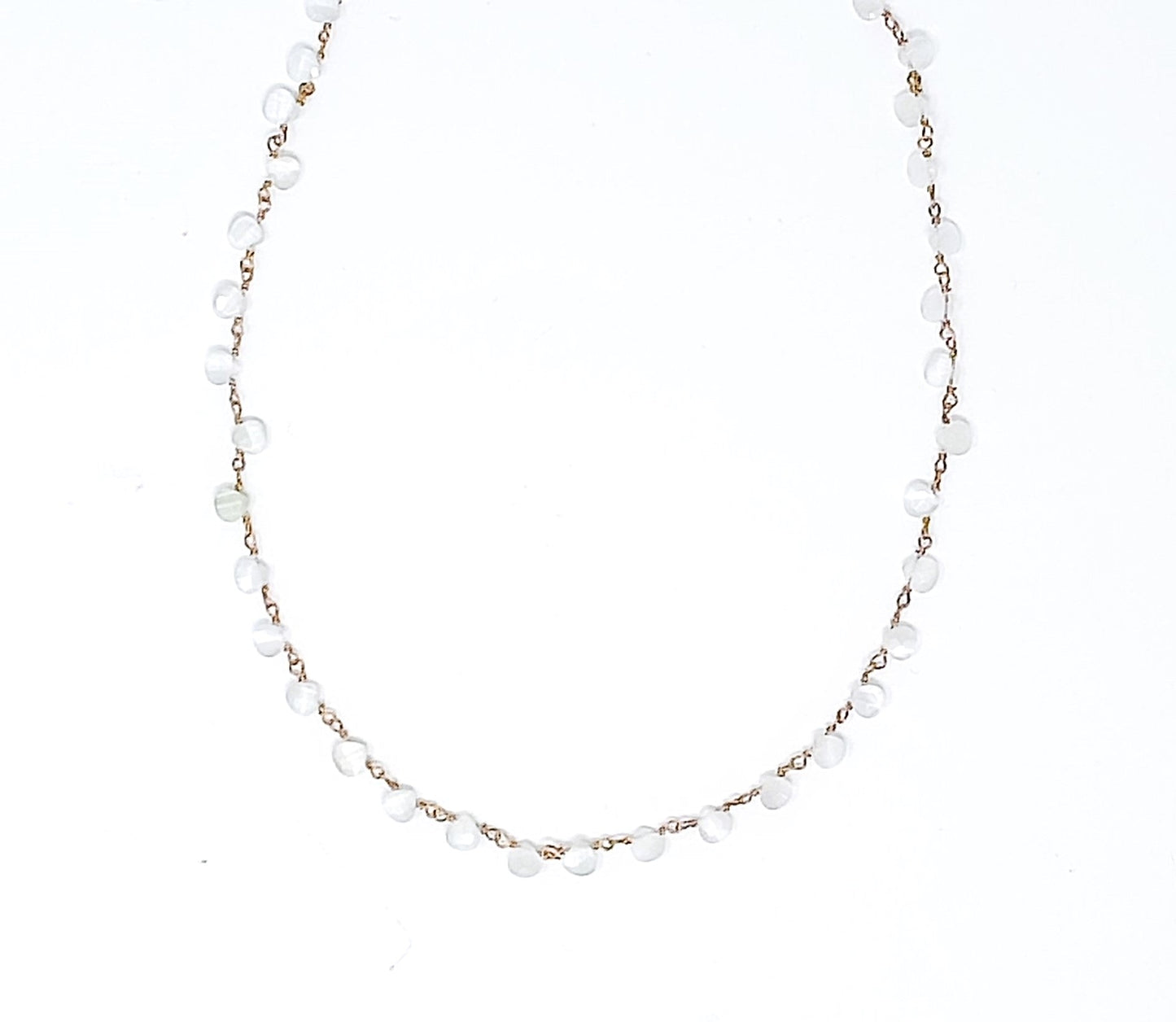 Gargantilla de plata con gemas de piedra de Luna